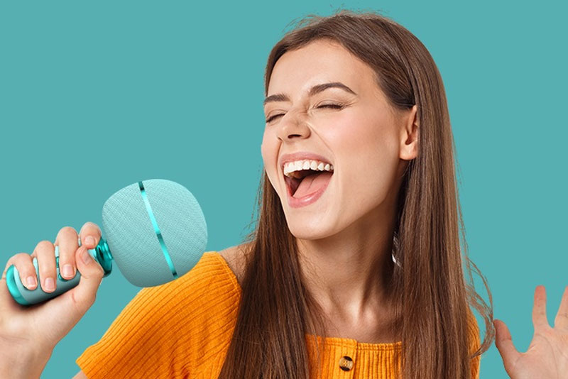 Hat karaoke tren TV khong can amply