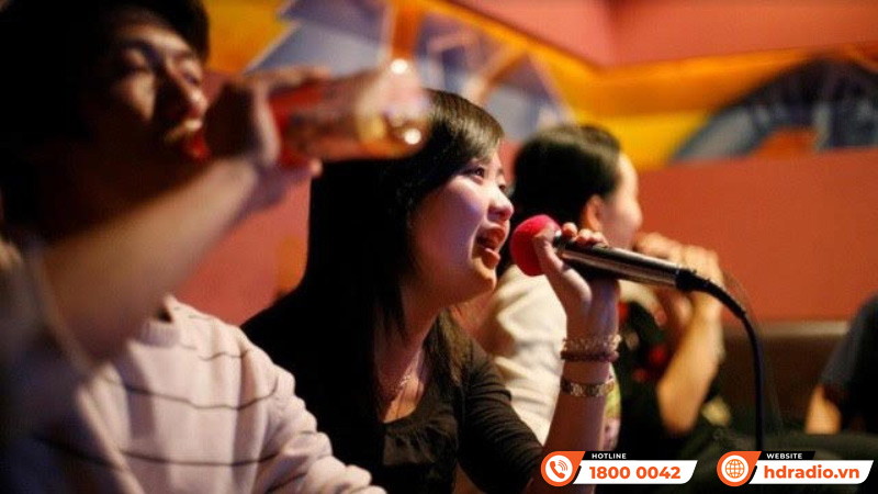 Quán karaoke được mở đến mấy giờ?