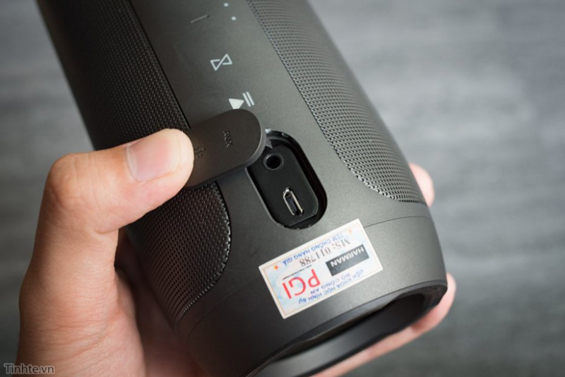 cách sạc loa bluetooth - cách sạc pin loa bluetooth