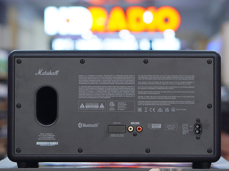 loa Marshall co nen do pin