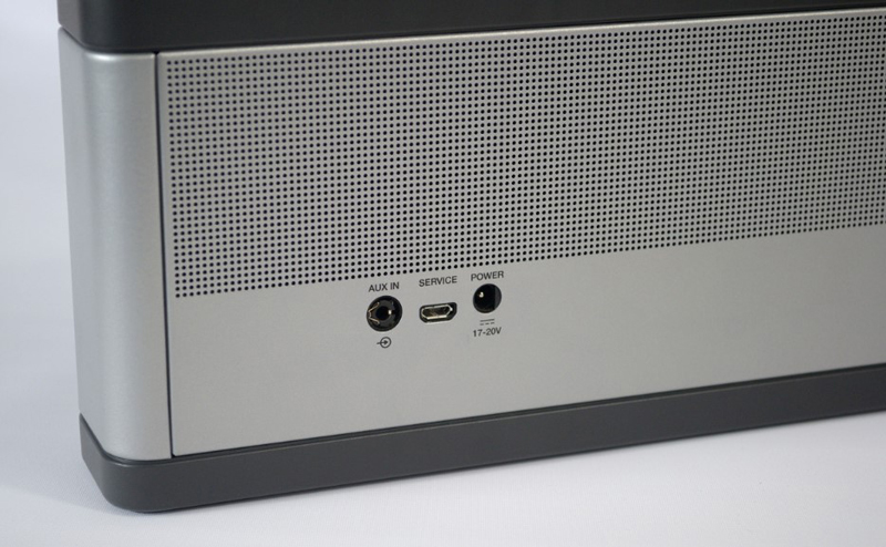 cổng aux là gì? cổng aux trên loa bluetooth có tác dụng gì? cổng aux là gì? cổng aux trên loa bluetooth