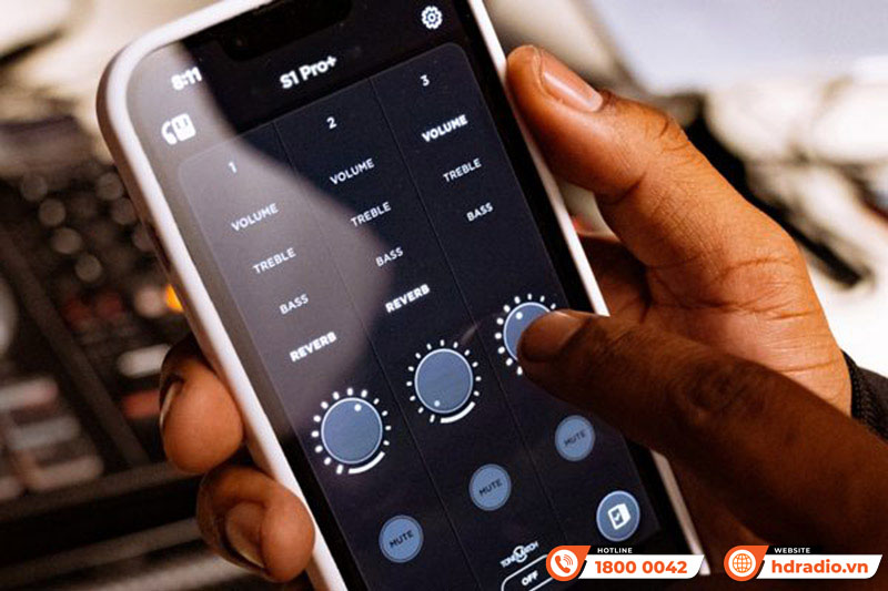 JBL EON ONE Compact, Bose S1 Pro Plus, Electro-Voice Everse 8 Nên Chọn Loa nào