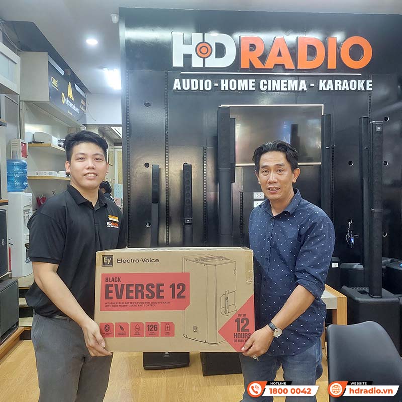 hình ảnh thực tế khách hàng mua sản phẩm Loa Electro-Voice chính hãng tại HDRadio