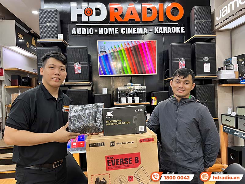 hình ảnh thực tế khách hàng mua sản phẩm Loa Electro-Voice chính hãng tại HDRadio