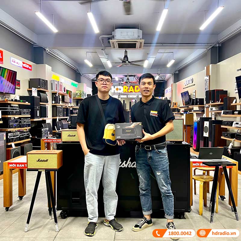 Khách hàng mua Loa Marshall Emberton 2 chính hãng ASH tại HDRadio