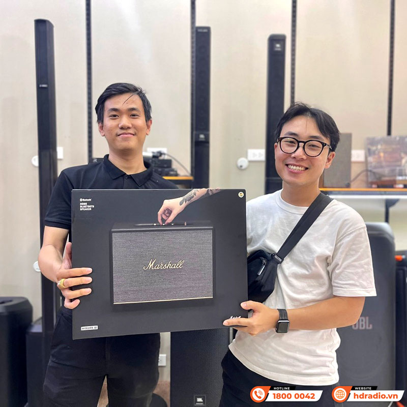Khách hàng mua sắm Loa Marshall chính hãng ASH tại HDRadio