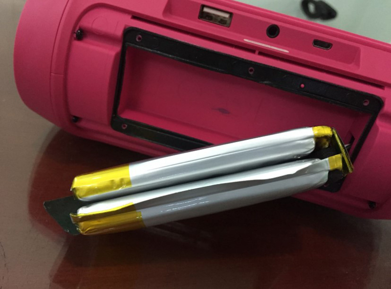 thay pin cho loa bluetooth