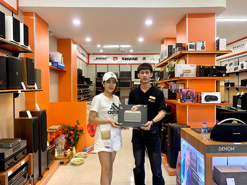 Loa Marshall Acton 3