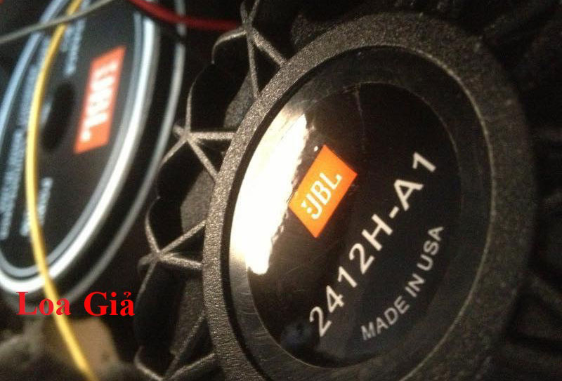 cach-phan-biet-loa-jbl-xin-2