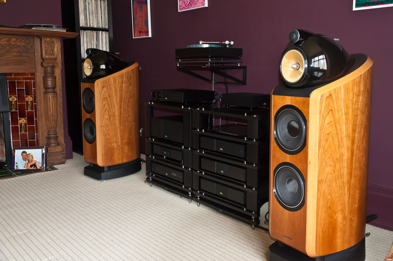 loa-b-w-cua-nuoc-nao-san-xuat-1