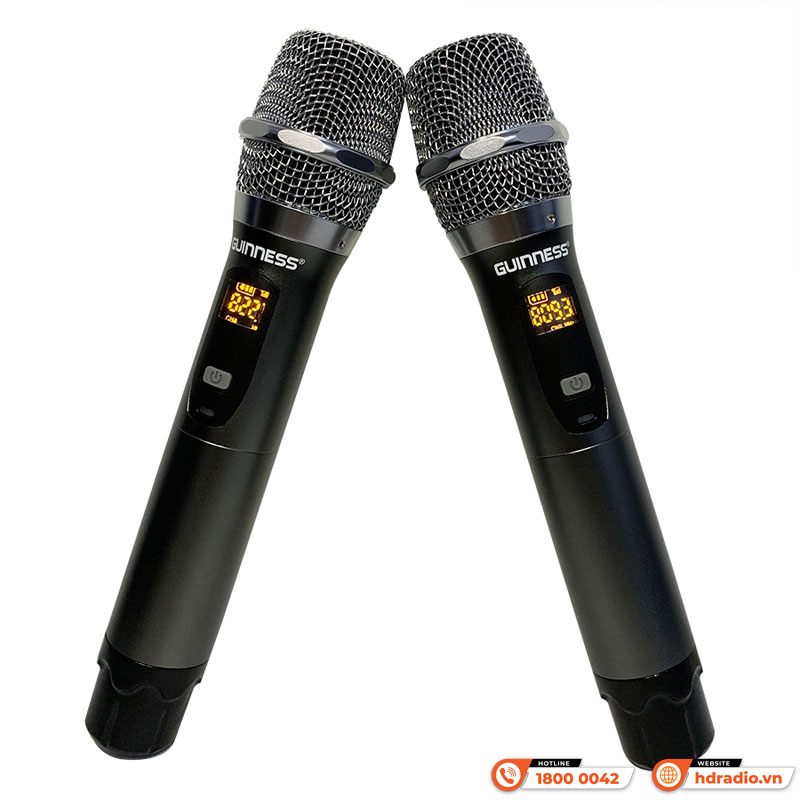 So sánh micro karaoke có dây và không dây