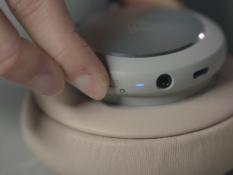 Ung dung Bang & Olufsen cho tai nghe