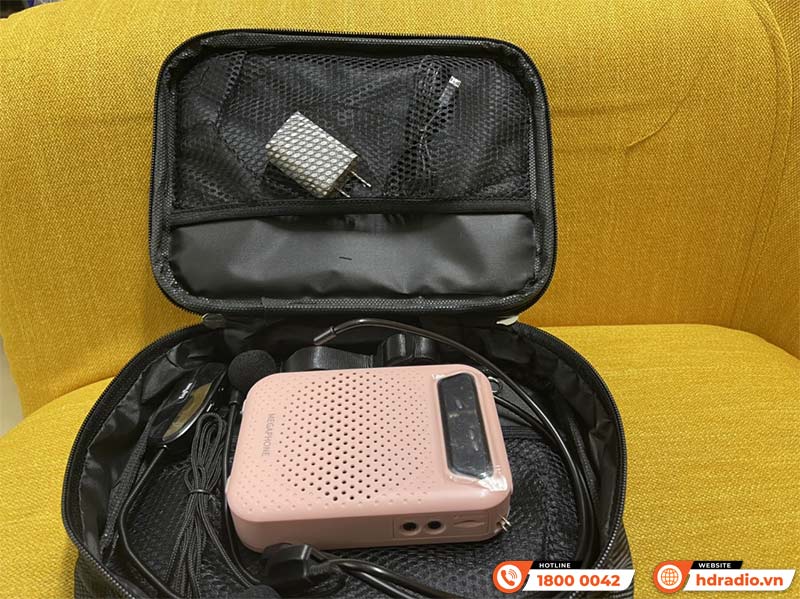 tui-dung-may-tro-giang